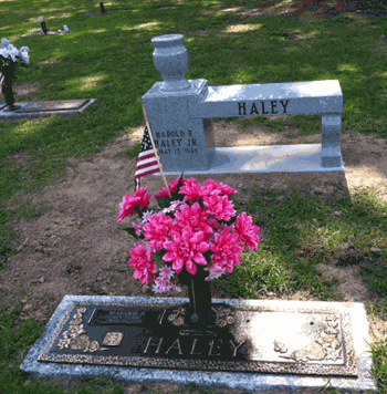 Haley Cremation Bench 10 with Pedestal