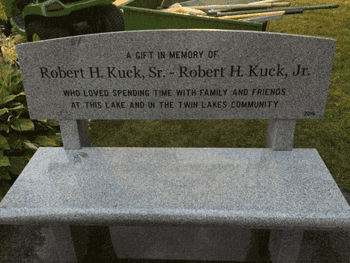 Kuck Memorial Bench with Oval Back